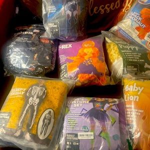 Costumers for Halloween new in bag 30 x $250, different size all for $250